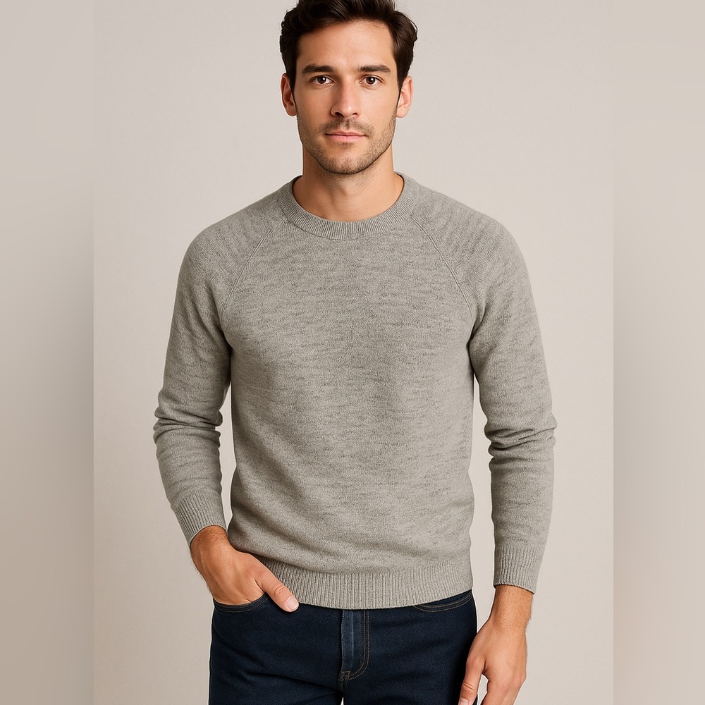 Crew Men's Gray Crewneck‎ Sweater Size M Medium Soft Knit Pullover